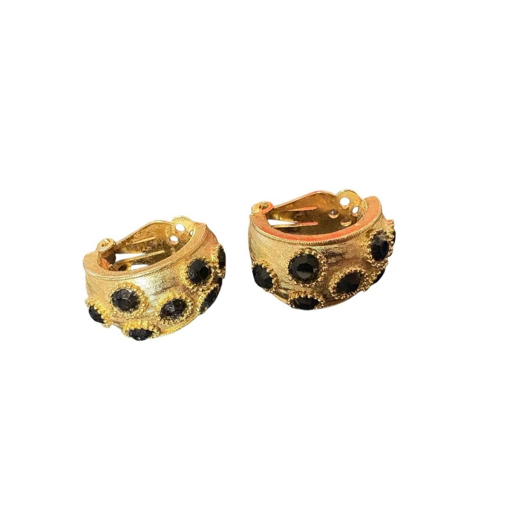 Vtg Lisner gold tone dome clip on earrings w/ black rhinestones textured bold